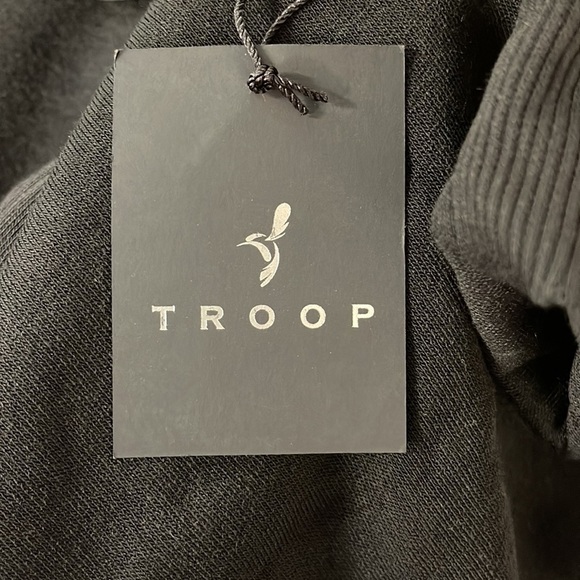 Troop NWT Black Hooded Sweatshirt Hoodie Size Medium - Picture 9 of 11